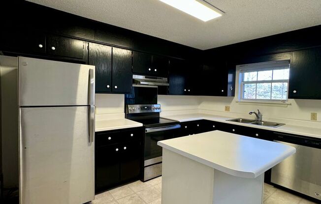 Lakewood Commons G202