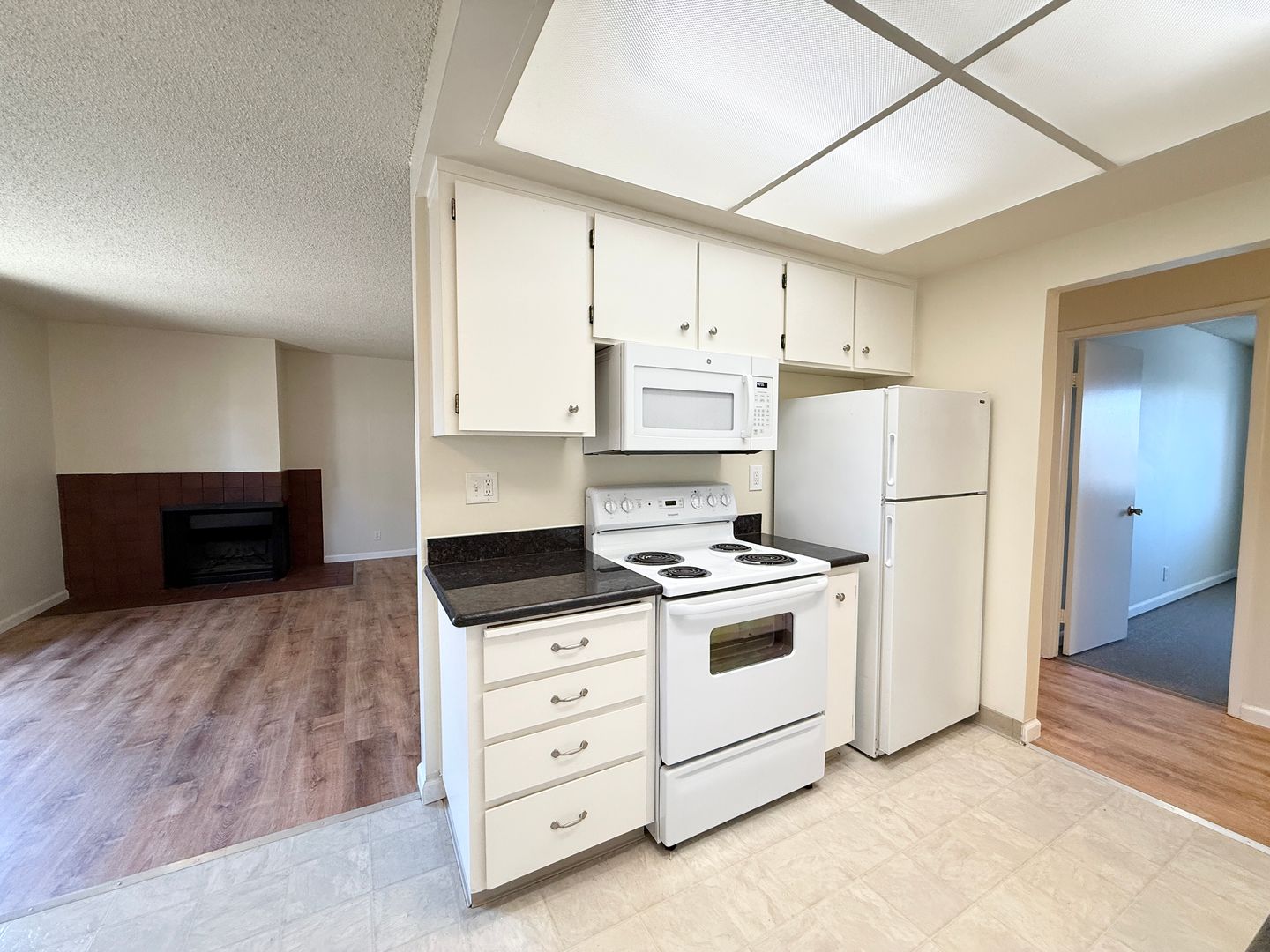 Shadow Creek Apartments