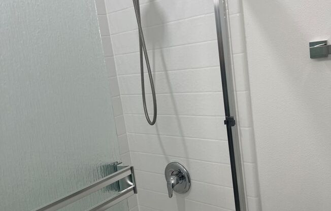 1 bed, 1 bath, 660 sqft, $2,195, Unit 6700-H