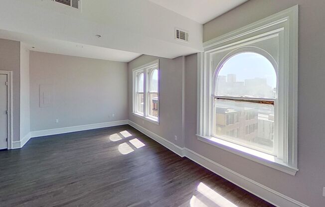 1 bed, 1 bath, 555 sqft, $1,540, Unit 601