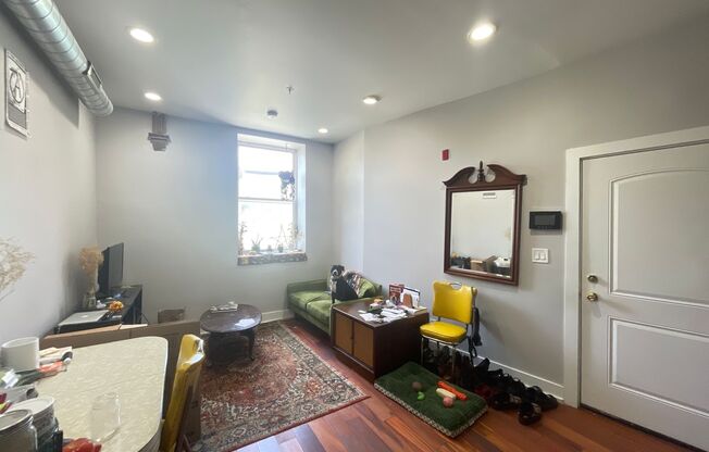 1236 E Columbia Ave.