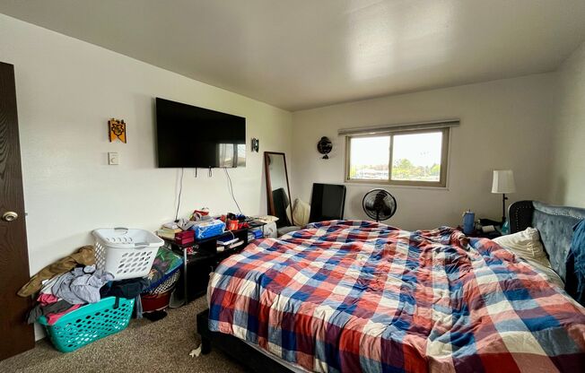 2 beds, 1.5 baths, $1,350, Unit 205