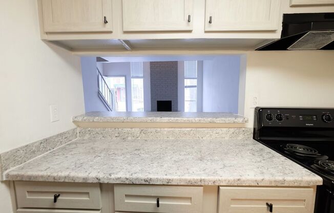 1 bed, 1 bath, 799 sqft, $850, Unit 035