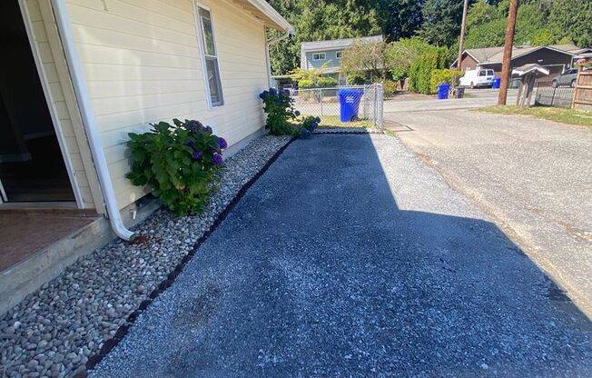5707 E DR