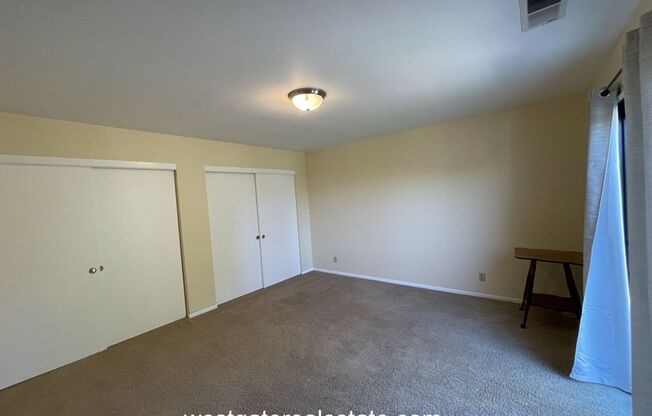 2 beds, 1 bath, $2,400