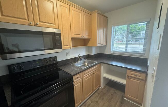 1 bed, 1 bath, 650 sqft, $1,695, Unit 109