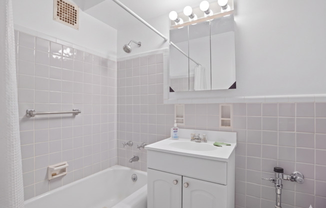 122 ASHLAND PL