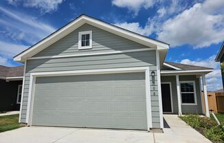 Charming 3 Bed / 2 Bath Home in Bastrop Grove!