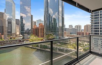 313 W KINZIE ST