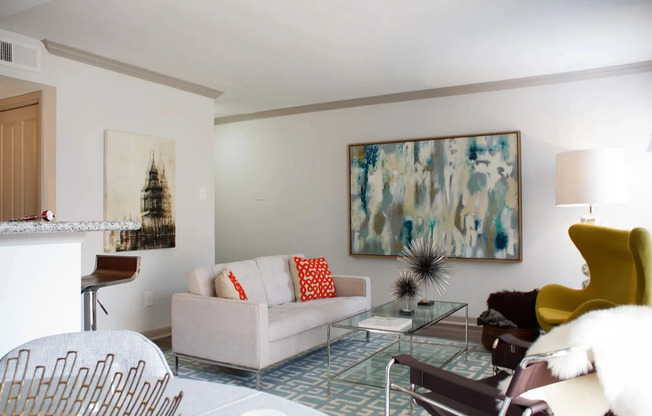 Living Room | Trailpoint Apartments at The Woodlands