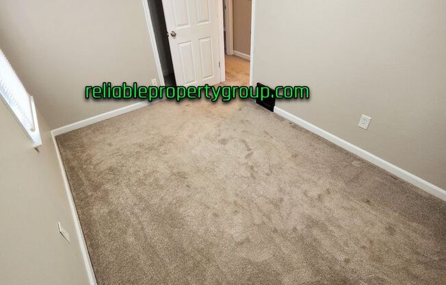 2 beds, 1 bath, $995