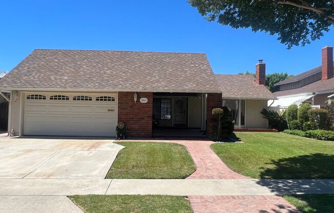 Wonderful 4 Bed 2 Bath Single Family Home in Tustin