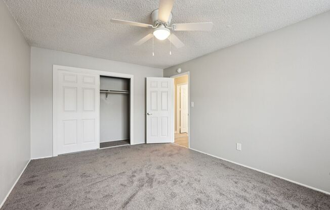 2 beds, 1 bath, 806 sqft, $2,495, Unit D11