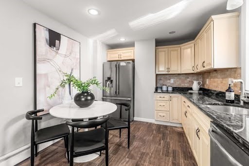 93 BELLINGHAM AVE