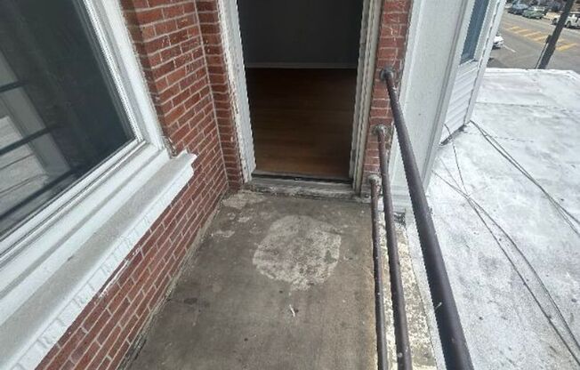 52nd Street Apartments