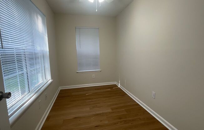 1 bed, 1 bath, 871 sqft, $1,400, Unit 2706-5 Pearl Remodel