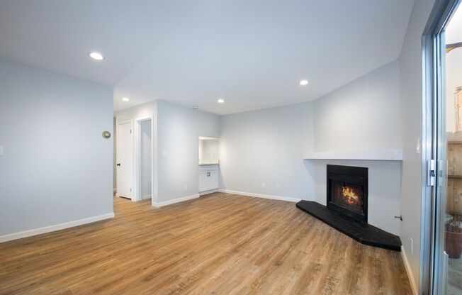 Fully Remodeled Townhouse in Gated Gardena Community