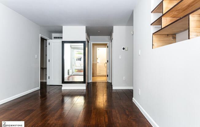 471 HENRY ST