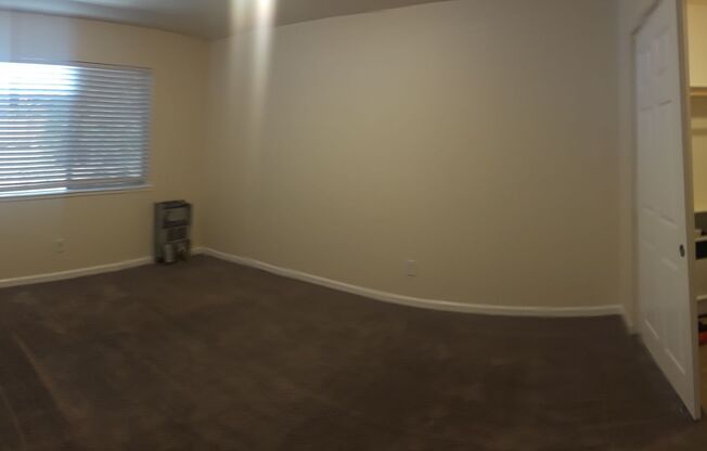 1 bed, 1 bath, 500 sqft, $1,050