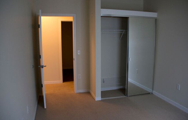 3 beds, 2 baths, $2,235, Unit 205 - Updated