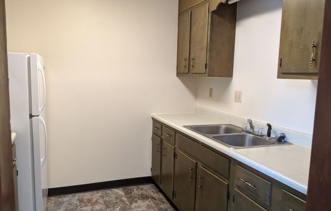 1 bed, 1 bath, 675 sqft, $625, Unit 36 (M-019)