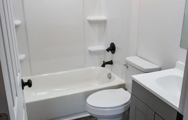 1 bed, 1 bath, 712 sqft, $1,095