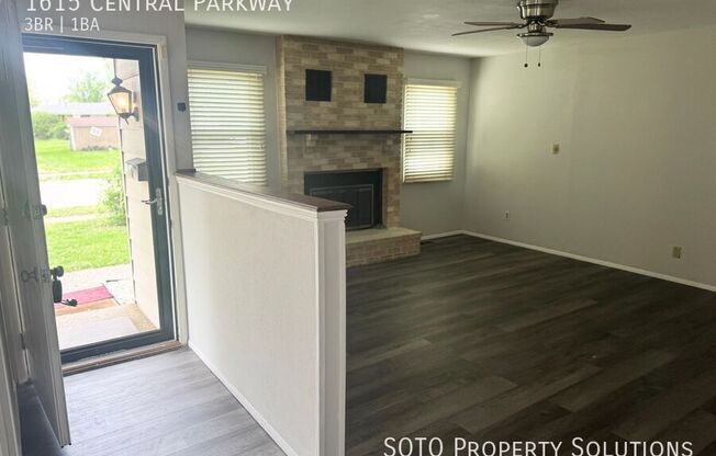 1615 CENTRAL PKWY