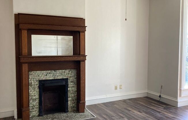 1 bed, 1 bath, $1,050, Unit 525 S. 9th St. #2