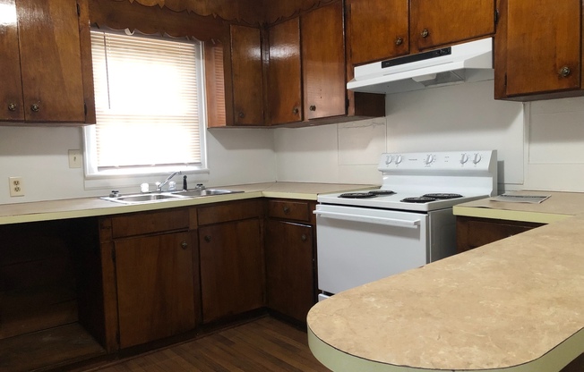 2 beds, 1 bath, $1,000