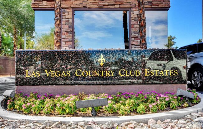 Beautiful 2 Bedroom Townhome in Guard-Gated Community – Prime Location!