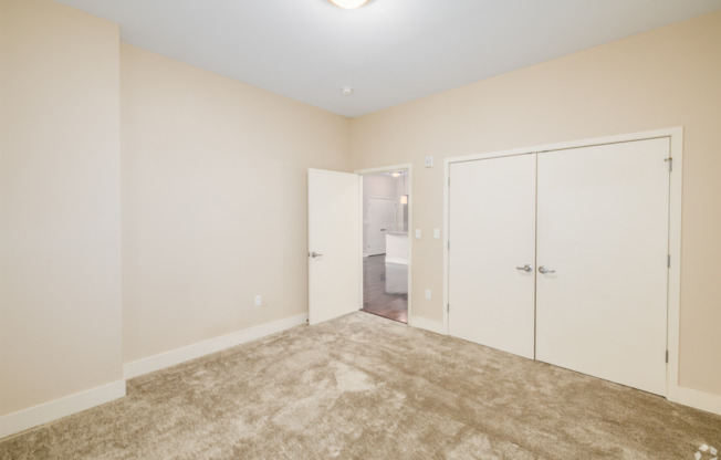2 beds, 2 baths, 1,295 sqft, $1,990, Unit L20