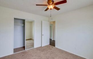 2 beds, 1 bath, $2,200, Unit 3827-10