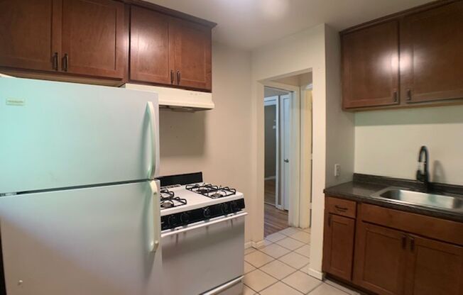 1 bed, 1 bath, 650 sqft, $850, Unit Unit 5