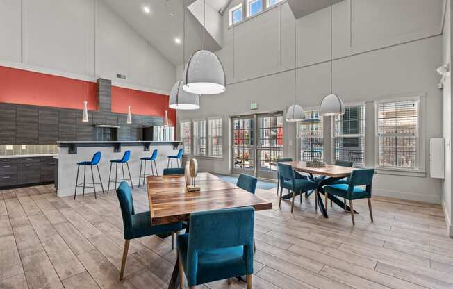 Prelude at Paramount Apartments Clubhouse Dining