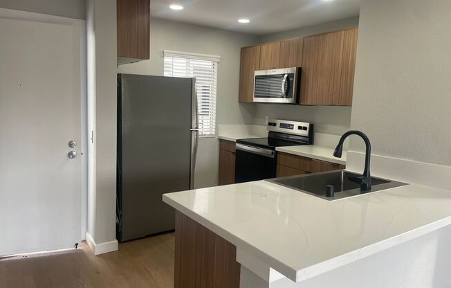 1 bed, 1 bath, 495 sqft, $2,685, Unit E-221
