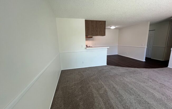1 bed, 1 bath, 737 sqft, $2,150, Unit 042