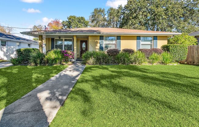 Beautiful Single Family Home off Filmore in Oak Park! Must See!