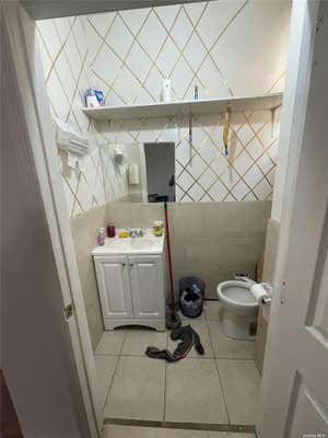 Studio, 1 bath, 2,100 sqft, $5,000