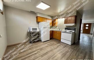 1015 S BLAINE AVE