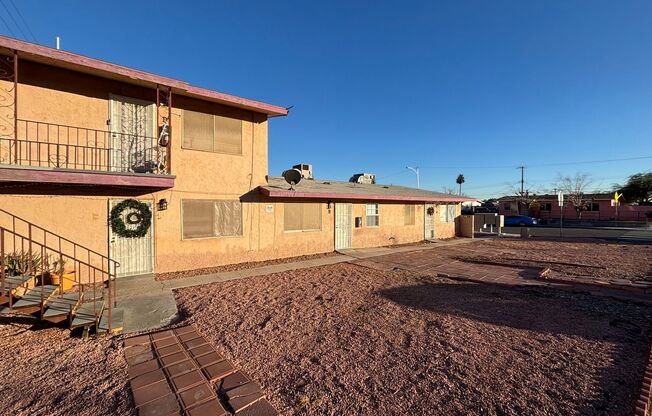 Charming 2Bed/1Bath ground floor apartment located in Northern/Central part of Las Vegas