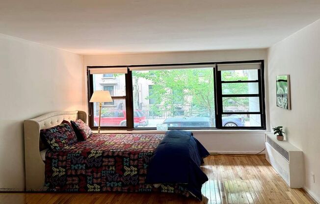 444 E 87 ST