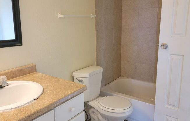 2 beds, 1 bath, $1,275, Unit # 2-308