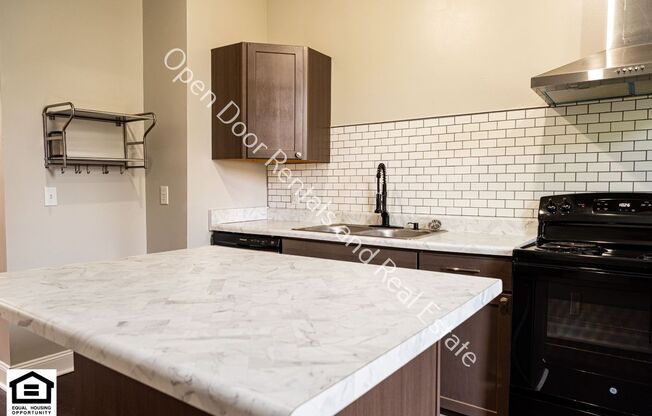 1 bed, 1 bath, 750 sqft, $795, Unit Apartment 1