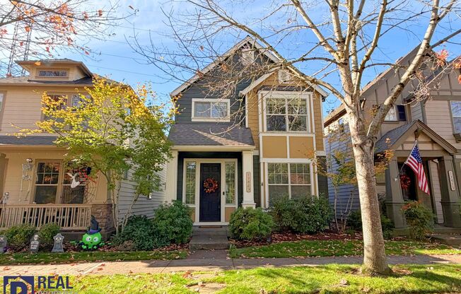 MOVE-IN SPECIAL! | King City 3BR/2.5BA Home - Garage & Green Space Views