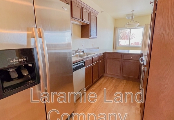 1157 N 17 ST