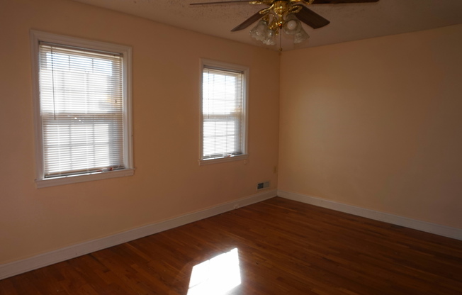 2 beds, 1.5 baths, $1,660