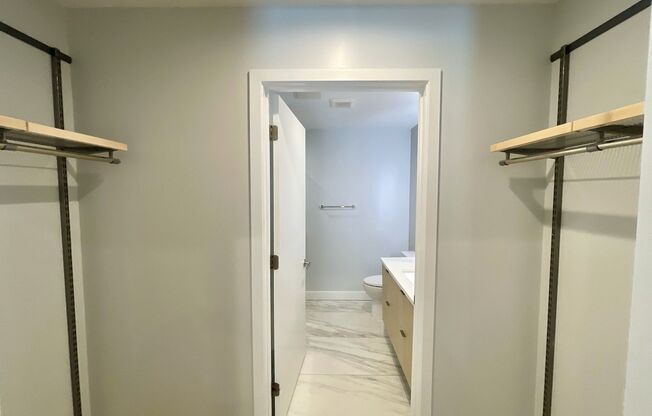 2 beds, 2 baths, 905 sqft, $4,025, Unit 203