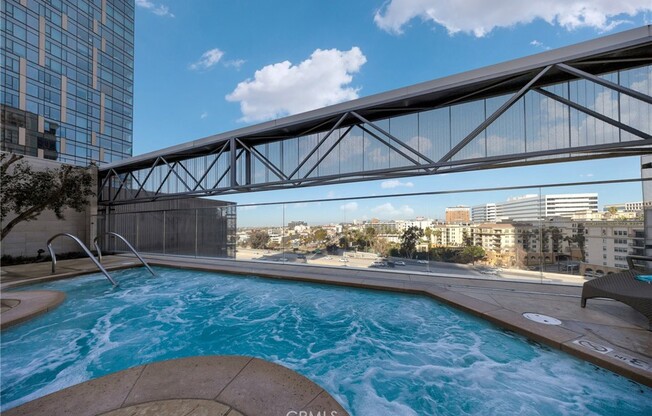 2 beds, 2 baths, 1,305 sqft, $5,450, Unit 2511