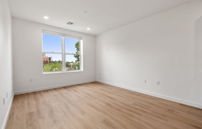 1 bed, 1 bath, 640 sqft, $3,550, Unit 506