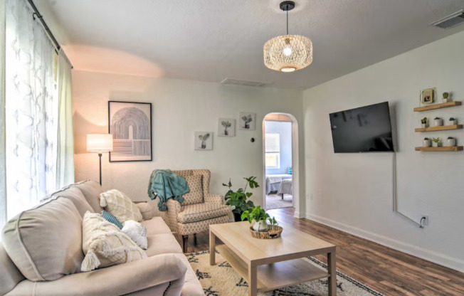 522 SKYVIEW AVE